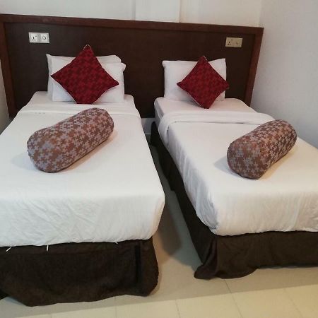 Beach Arena Inn Hulhumale Exteriör bild