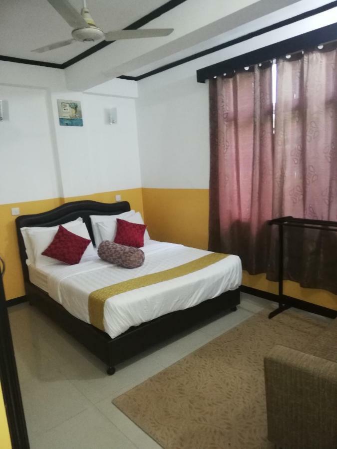 Beach Arena Inn Hulhumale Exteriör bild
